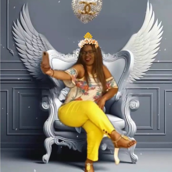 ANOTHER KLEARANCE!!! Dresses Galore and More!!!! HOME OF THE $5 HOLLAS - Picture 4 of 11